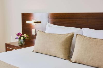 Dazzler Wyndham Buenos Aires San Martin 8 Dazzler Wyndham Buenos Aires San Martin 8