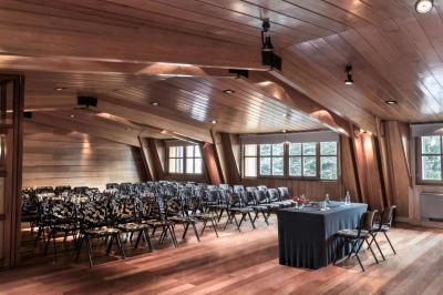 Hotel NH Bariloche Edelweiss 8 Hotel NH Bariloche Edelweiss 8