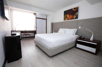 Radisson Hotel Decapolis Miraflores 2 Radisson Hotel Decapolis Miraflores 2