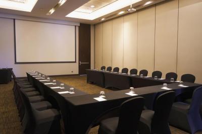 Hotel Hilton Garden Inn Santiago Airport 8 Hotel Hilton Garden Inn Santiago Airport 8