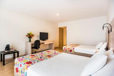 Hotel Rosales Plaza 2 Hotel Rosales Plaza 2