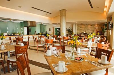 Artisan Playa Esmeralda Family Beach Hotel 4 Artisan Playa Esmeralda Family Beach Hotel 4