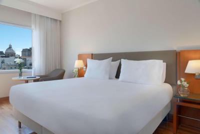 NH Montevideo Columbia Hotel 7 NH Montevideo Columbia Hotel 7