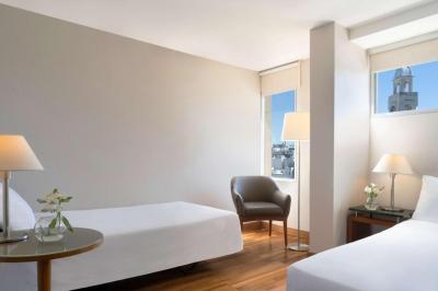 NH Montevideo Columbia Hotel 8 NH Montevideo Columbia Hotel 8