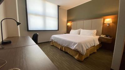 Holiday Inn Express Mexico Santa Fe by IHG 7 Holiday Inn Express Mexico Santa Fe by IHG 7