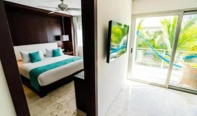 Hotel The Palm 8 Hotel The Palm 8