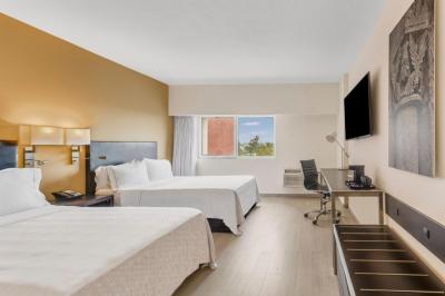 Hotel Fiesta Inn Guadalajara Expo 4 Hotel Fiesta Inn Guadalajara Expo 4