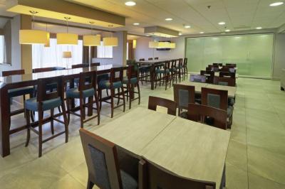 Hotel Hampton Inn MonterreyAirport 6 Hotel Hampton Inn MonterreyAirport 6
