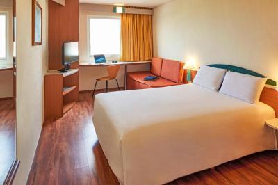 Hotel Ibis Monterrey Aeropuerto 2 Hotel Ibis Monterrey Aeropuerto 2