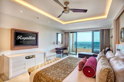 Hideaway at Royalton Riviera Cancun 2 Hideaway at Royalton Riviera Cancun 2