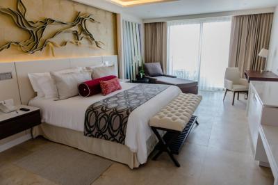 Hideaway at Royalton Riviera Cancun 4 Hideaway at Royalton Riviera Cancun 4