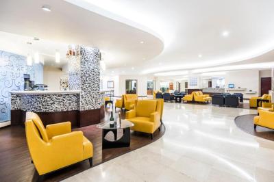 Holiday Inn Convention Center by IHG 10 Holiday Inn Convention Center by IHG 10