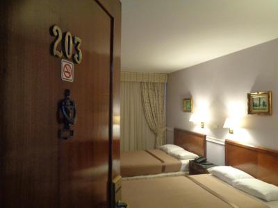 Premier Hill Suites Hotel 5 Premier Hill Suites Hotel 5