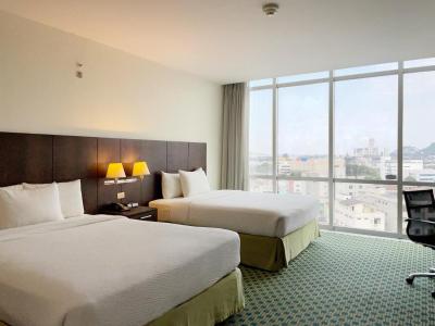 Courtyard Marriott Guayaquil Hotel 10 Courtyard Marriott Guayaquil Hotel 10