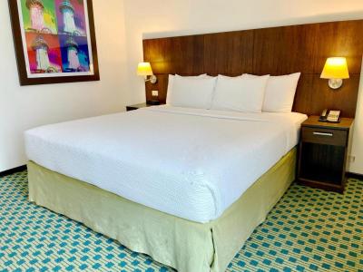 Courtyard Marriott Guayaquil Hotel 4 Courtyard Marriott Guayaquil Hotel 4