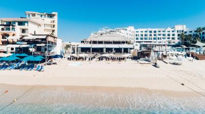Bahia Hotel Beach Club - Cabo san Lucas - Hotel WebSite