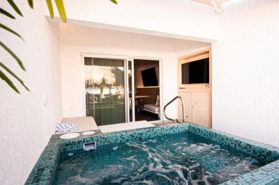 Bahia Hotel Beach Club 9 Bahia Hotel Beach Club 9