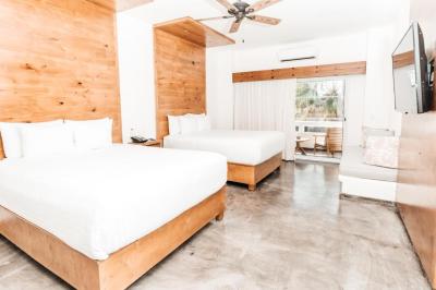 Bahia Hotel Beach Club 4 Bahia Hotel Beach Club 4