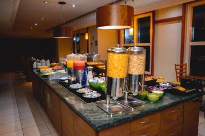 Comfort Suites Alphaville 9 Comfort Suites Alphaville 9