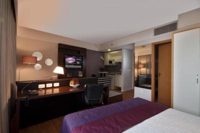 Comfort Suites Alphaville 4 Comfort Suites Alphaville 4