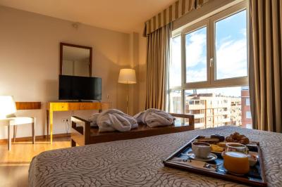 Avenida Hotel Almería 5 Avenida Hotel Almería 5