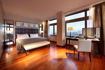 Eurostars Grand Marina Hotel GL 10 Eurostars Grand Marina Hotel GL 10