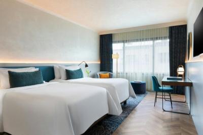 Renaissance Barcelona Hotel 9 Renaissance Barcelona Hotel 9