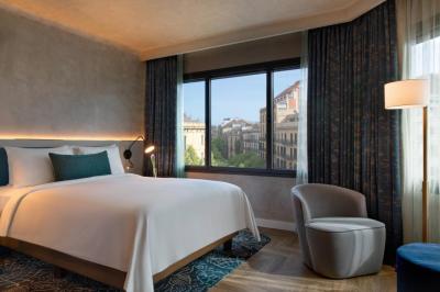 Renaissance Barcelona Hotel 7 Renaissance Barcelona Hotel 7