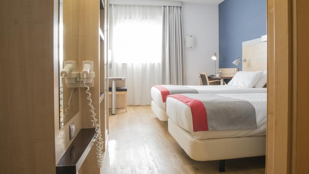 Holiday Inn Express Barcelona City 22@ - Hotel WebSite