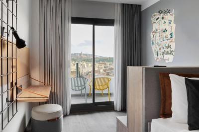 Moxy Barcelona 5 Moxy Barcelona 5