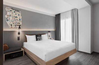 Moxy Barcelona 4 Moxy Barcelona 4