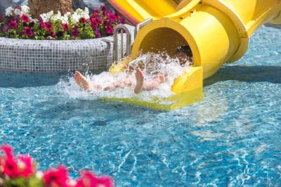 Hotel Oasis Park Splash 10 Hotel Oasis Park Splash 10