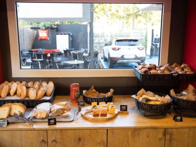 Ibis Barcelona Castelldefels 3 Ibis Barcelona Castelldefels 3