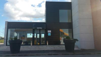 Hotel Puerta de Santillana 2 Hotel Puerta de Santillana 2