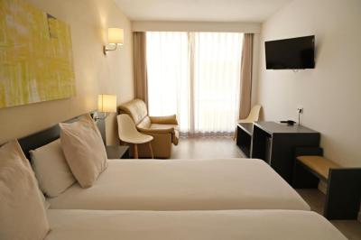 Hotel Marina Roses 5 Hotel Marina Roses 5