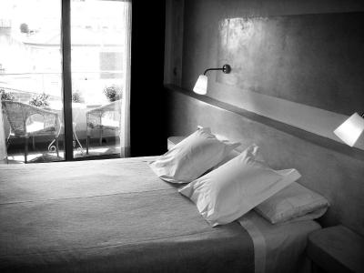 Hotel Carmen Roses 2 Hotel Carmen Roses 2