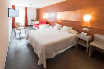 Hotel Carmen Roses 7 Hotel Carmen Roses 7