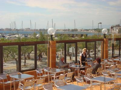 Hotel Univers Roses 4 Hotel Univers Roses 4