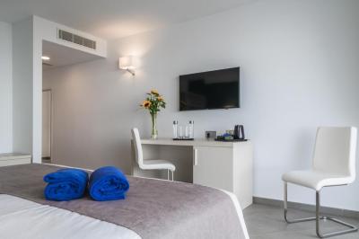 Aparthotel Esquinzo Y Monte Del Mar 3 Aparthotel Esquinzo Y Monte Del Mar 3