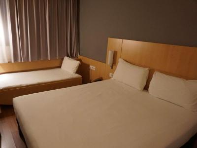Ibis Girona Hotel 2 Ibis Girona Hotel 2