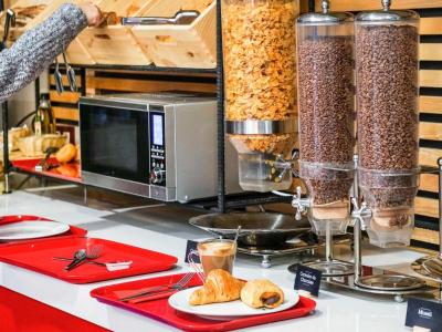 Ibis Girona Hotel 6 Ibis Girona Hotel 6