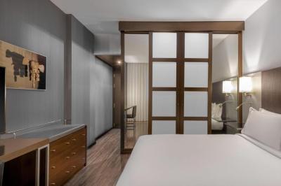 AC Hotel by Marriott Madrid Airport 5 AC Hotel by Marriott Madrid Airport 5