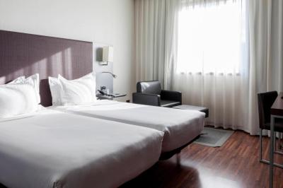 AC Hotel by Marriott Madrid Airport 4 AC Hotel by Marriott Madrid Airport 4
