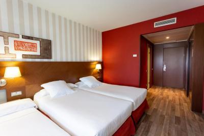 Hotel Las Artes Pinto 6 Hotel Las Artes Pinto 6