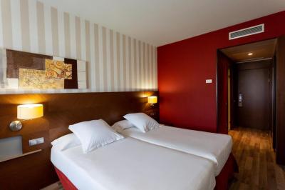 Hotel Las Artes Pinto 3 Hotel Las Artes Pinto 3