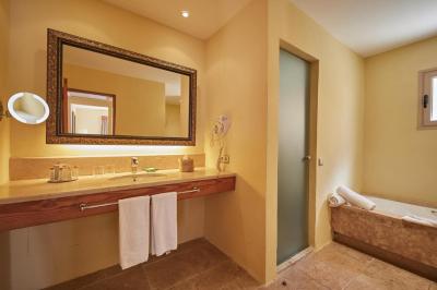 Pula Suites Boutique Resort 3 Pula Suites Boutique Resort 3