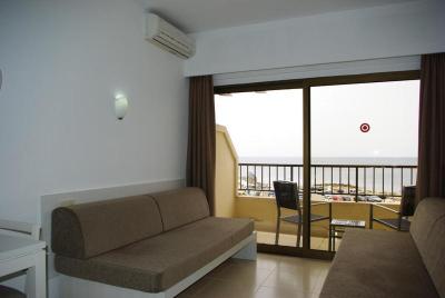 Hotel Apartamentos Embat 8 Hotel Apartamentos Embat 8