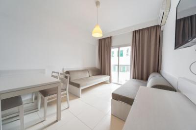 Hotel Apartamentos Embat 10 Hotel Apartamentos Embat 10