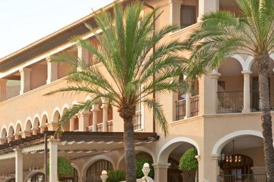 The St. Regis Mardavall Mallorca Resort 5 The St. Regis Mardavall Mallorca Resort 5