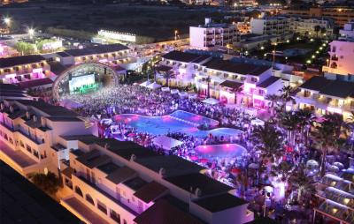 Ushuaïa, Ibiza, Club Information, DJs, Schedule & Tickets